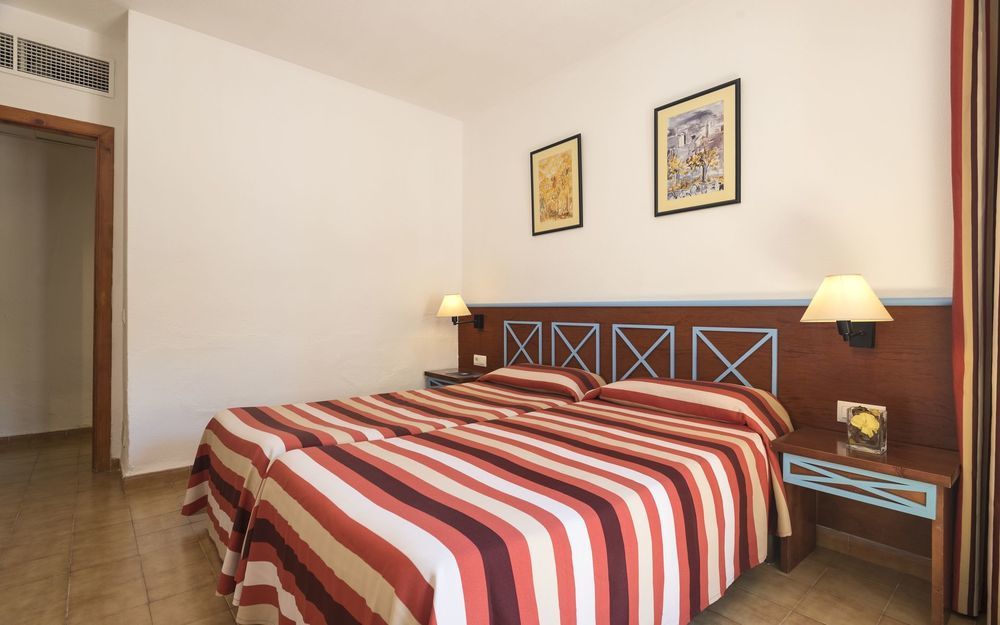 Marinda Garden Aparthotel Cala'N Bosch (Menorca) Exterior foto