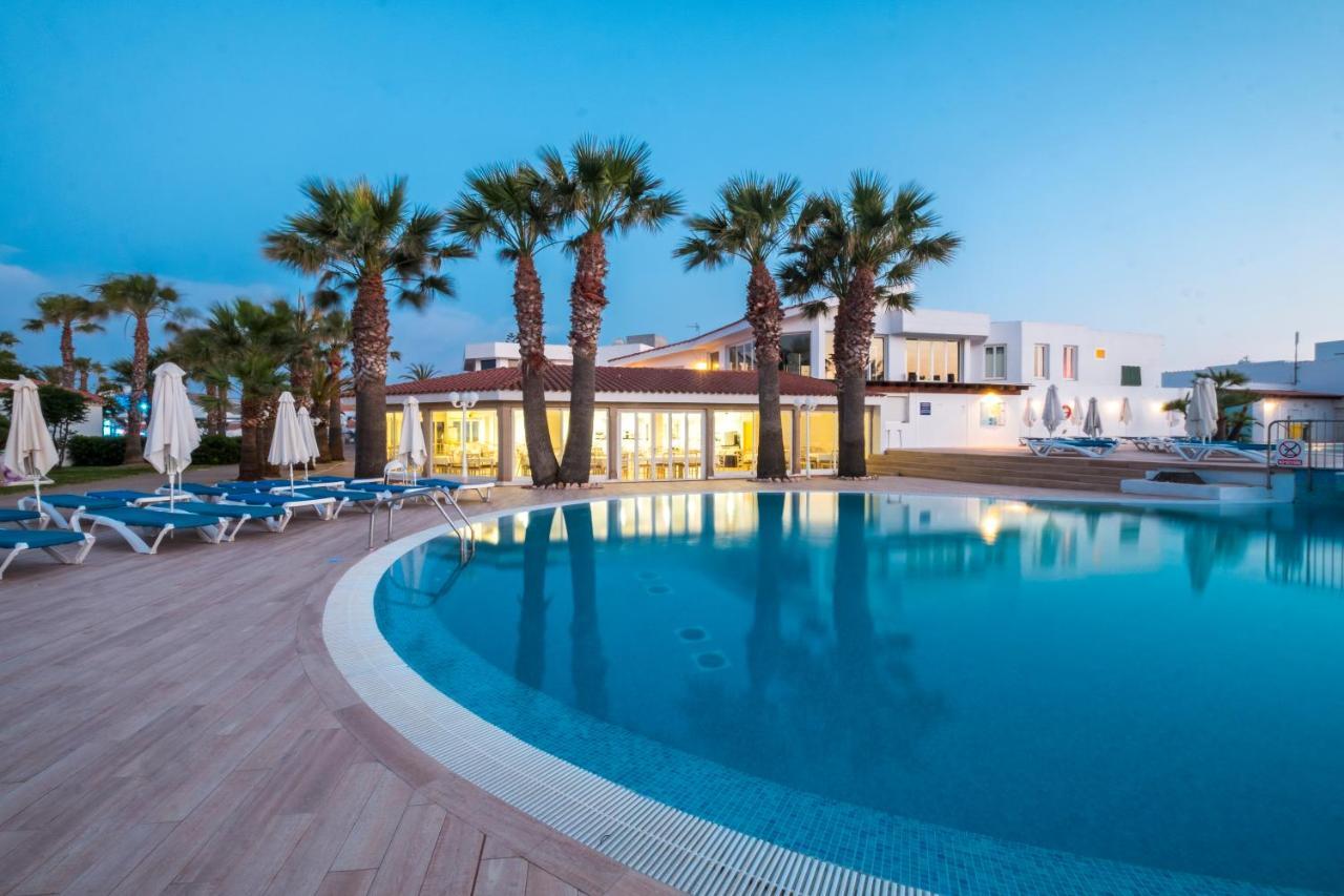 Marinda Garden Aparthotel Cala'N Bosch (Menorca) Exterior foto